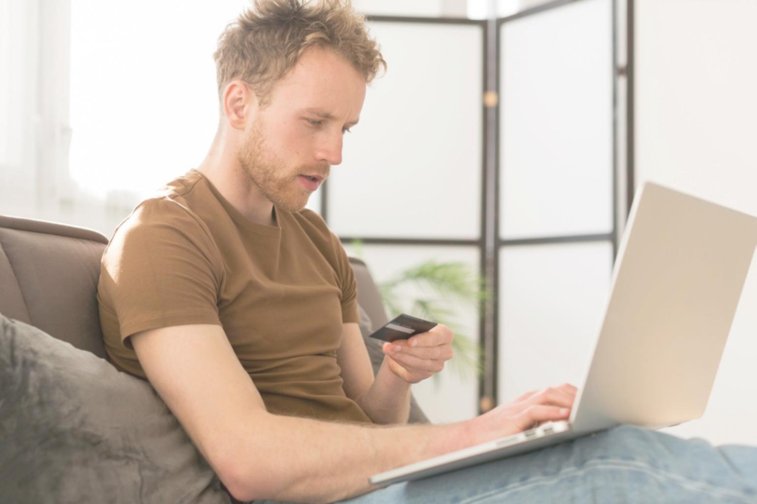 Graphiques d'analyse statistique avec courbes de tendances et données financières